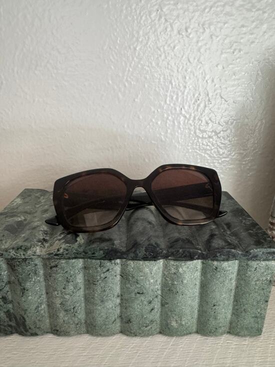 PRADA Sunglasses Women\'s Tortoise + Case Authentic main image 5